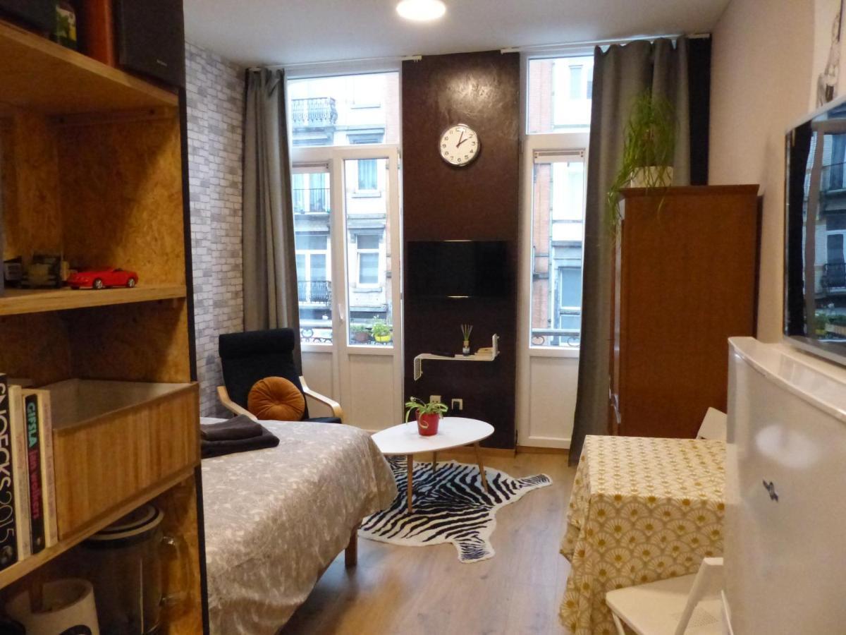 Superbe Studio Au 1Er Etage, Proche De La Gare Du Midi Brüksel Dış mekan fotoğraf